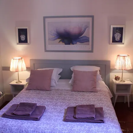 Ombre Rose Bed & Breakfast 3*