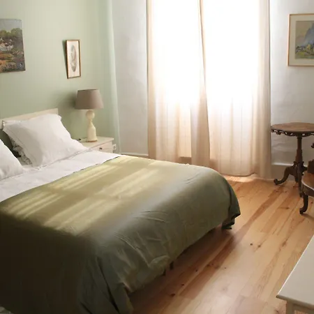 Ombre Rose Bed & Breakfast