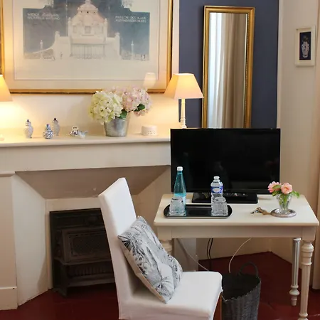 Ombre Rose Bed & Breakfast