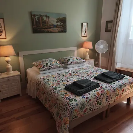 Ombre Rose Bed & Breakfast