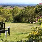 Ombre Rose Bed and breakfast